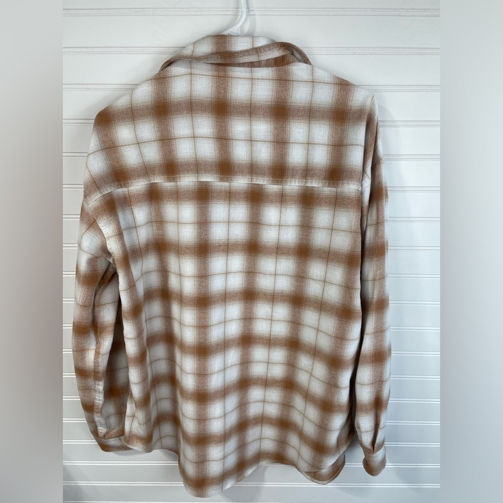 Aeropostale Tan & White Button Front Oversized Checkered Flannel Size Small EUC - Picture 6 of 6